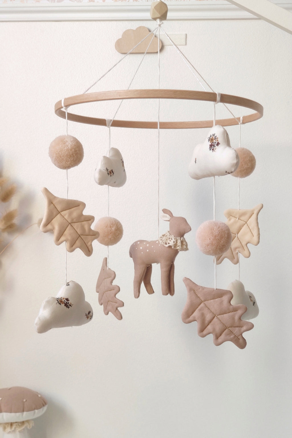 Mobile décoratif - Biche & feuilles de chêne
