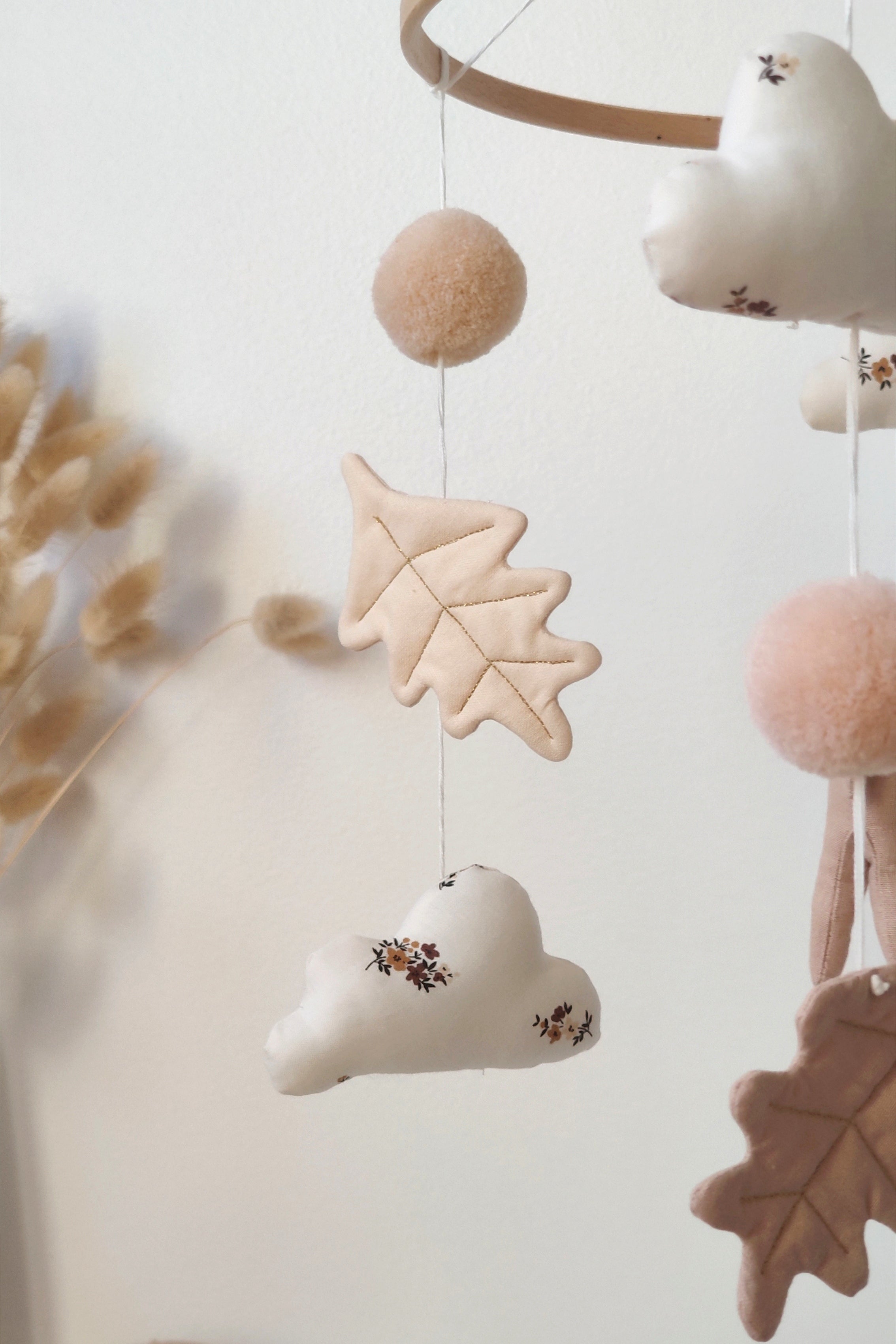 Mobile décoratif - Biche & feuilles de chêne
