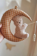 Nounours sur sa lune avec prénom - Carreaux marron