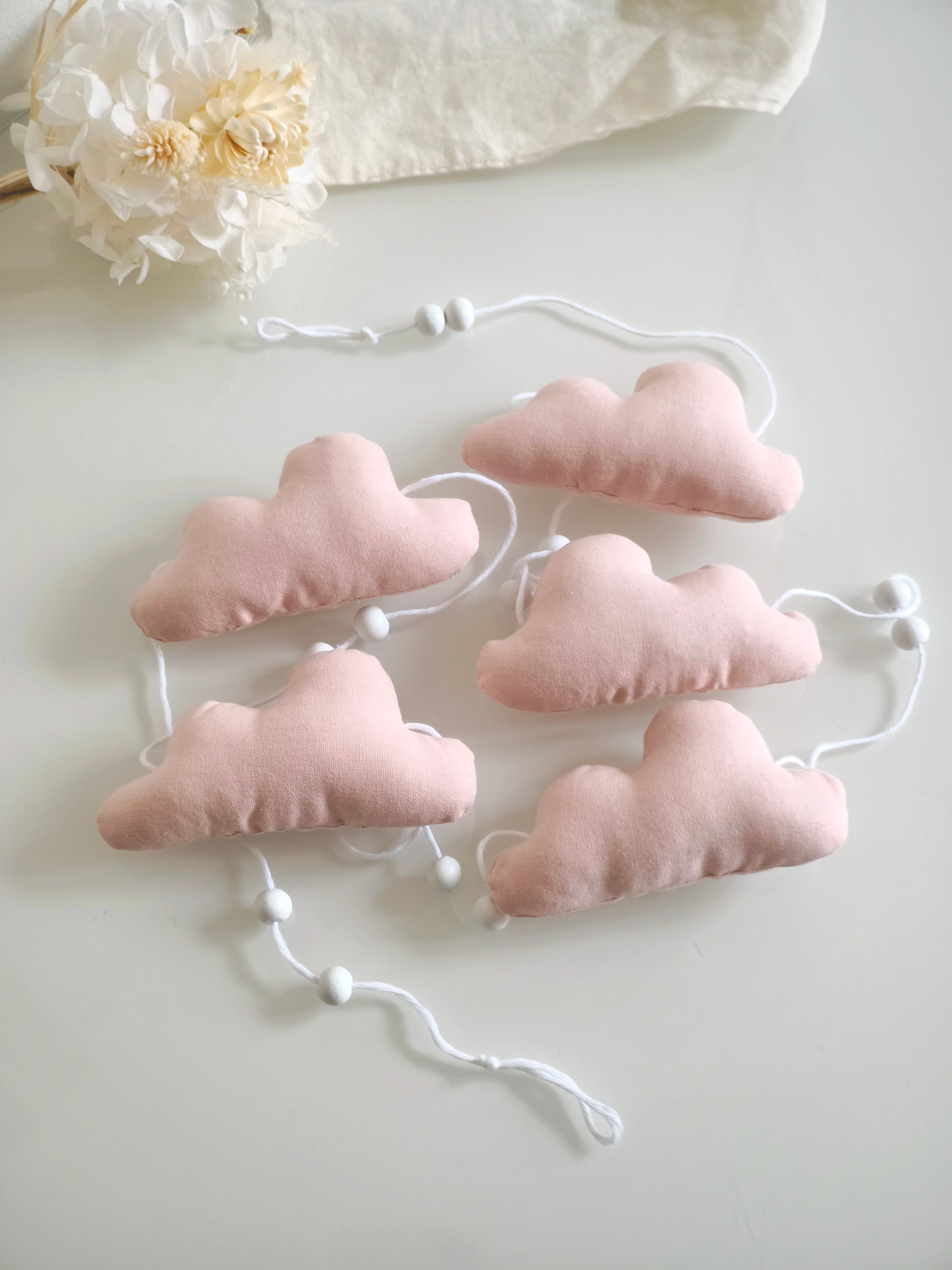 Guirlande nuages rose - porte-Photos