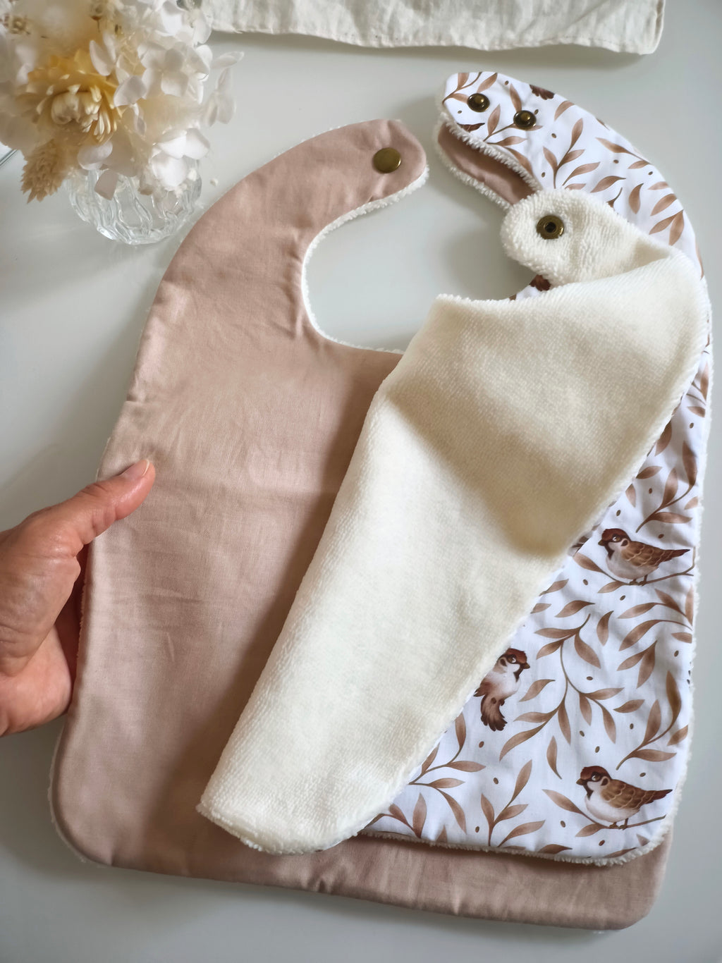 2 Bavoirs Beige Oiseaux